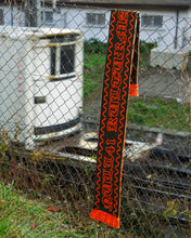 Lade das Bild in den Galerie-Viewer, Fanschal «null41 Kulturmagazin»